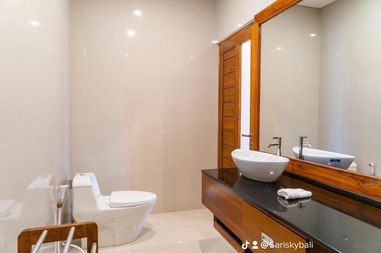 Sari Sky Bali Hotel Kubupenlokan Kültér fotó